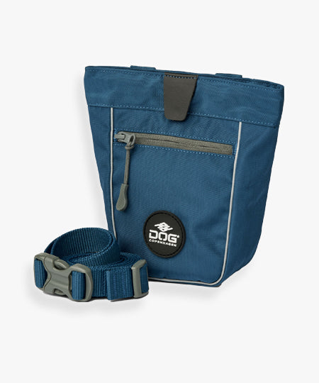 DOG-Copenhagen-sac-a-friandises-pour-chien-go-explorer-treat-bag-bleu