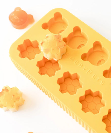 EmeryPets-moule-friandises-pour-chien-ours-miel