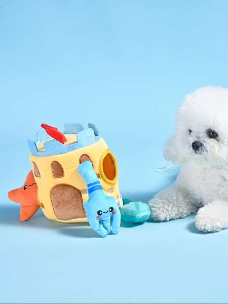HugSmart-peluche-interactive-pour-chien-chiot-chateau-de-sable