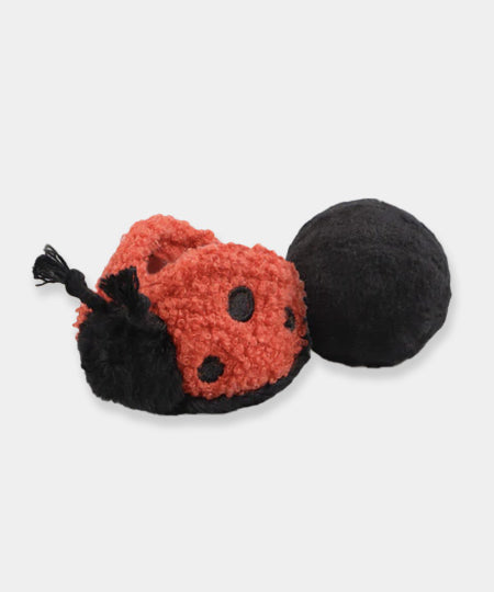       Lambwolf-Collective-jouet-design-minimalist-pour-chien-coccinnelle-fouille-balle
