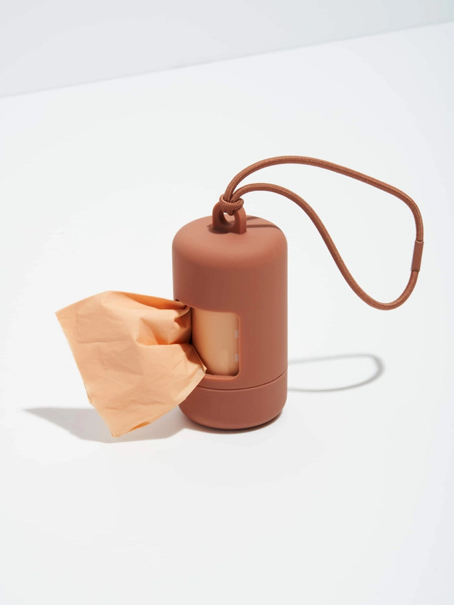 Wild-one-accessoire-chien-design-porte-sac-a-dejection-cacao