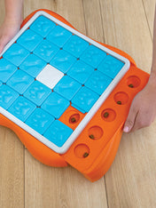 Outward-hound-jouet-interactif-puzzle-pour-chien-ChallengeSlider